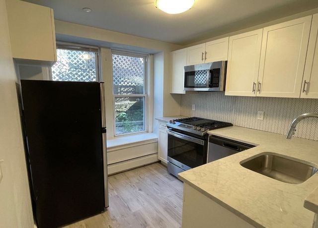233 Lafayette Street 25, Salem, MA 01970