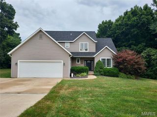 118 Quail Hollow Road, Greenville, IL 62246