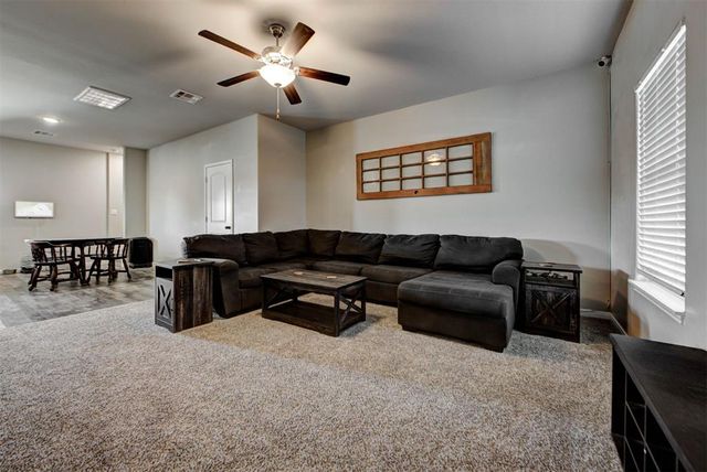 2001 Scarlet Circle, El Reno, OK 73036