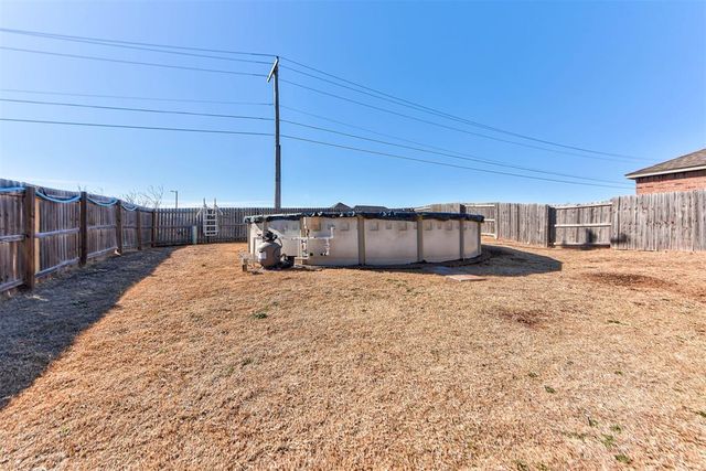 2001 Scarlet Circle, El Reno, OK 73036