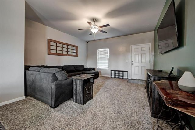 2001 Scarlet Circle, El Reno, OK 73036
