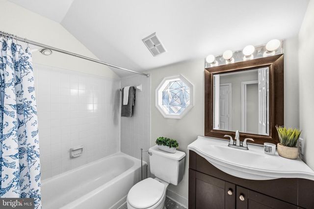 9101 BLUE JUG LNDG, Burke, VA 22015