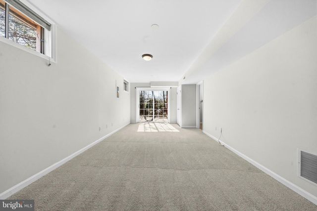 9101 BLUE JUG LNDG, Burke, VA 22015