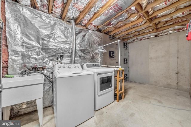 9101 BLUE JUG LNDG, Burke, VA 22015