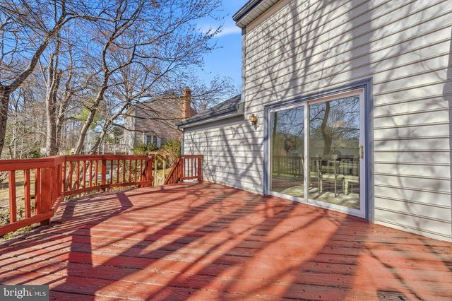 9101 BLUE JUG LNDG, Burke, VA 22015