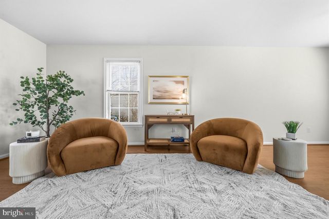 9101 BLUE JUG LNDG, Burke, VA 22015