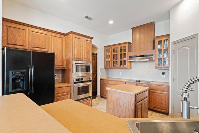 1801 Highland Springs Drive, Haslet, TX 76052