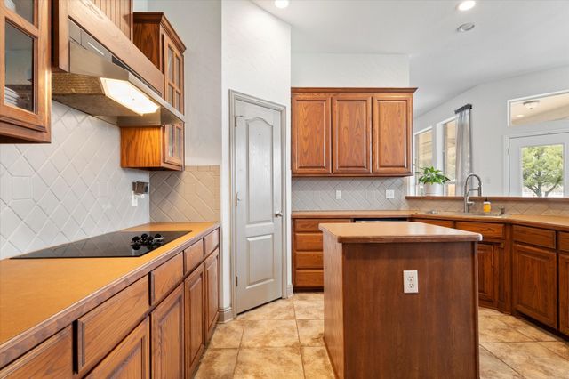 1801 Highland Springs Drive, Haslet, TX 76052
