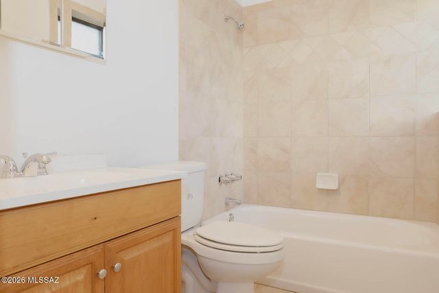 4455 E Whitman Street, Tucson, AZ 85711