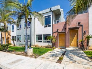 1225 E Grand Avenue B, El Segundo, CA 90245