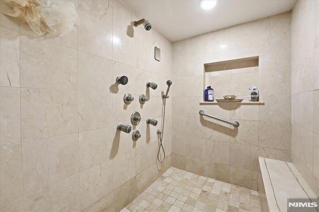 7004 Boulevard East 8C, Guttenberg, NJ 07093