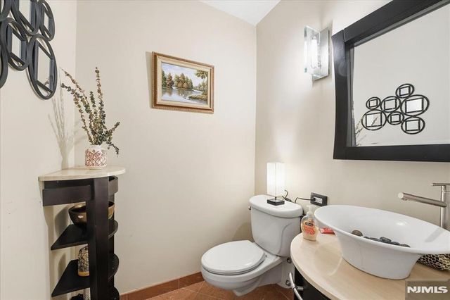 7004 Boulevard East 8C, Guttenberg, NJ 07093