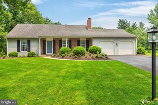 2125 BERRY DR, Hatfield, PA 19440