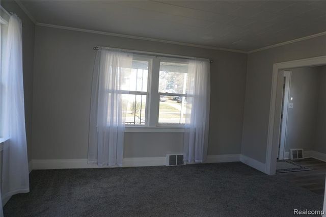 971 N Chevrolet Avenue, Flint, MI 48504