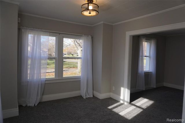 971 N Chevrolet Avenue, Flint, MI 48504