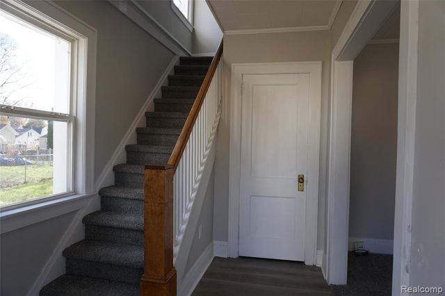 971 N Chevrolet Avenue, Flint, MI 48504