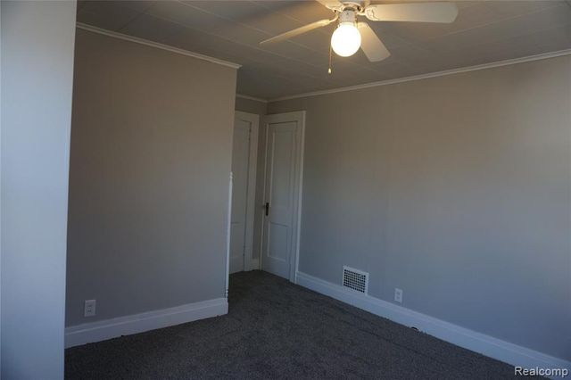 971 N Chevrolet Avenue, Flint, MI 48504