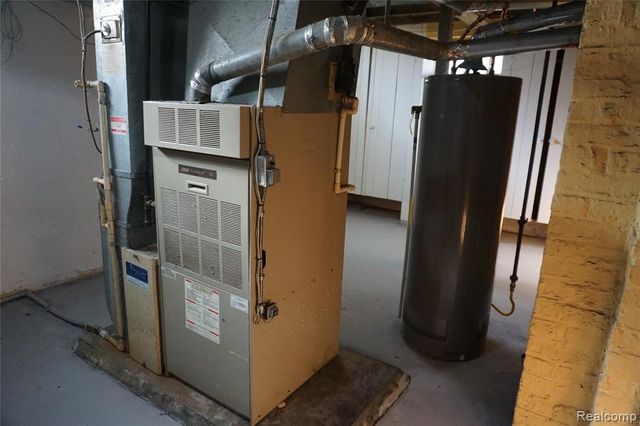 971 N Chevrolet Avenue, Flint, MI 48504