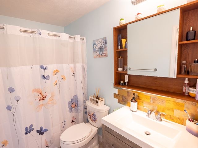 382 Great Rd. B 203, Acton, MA 01720