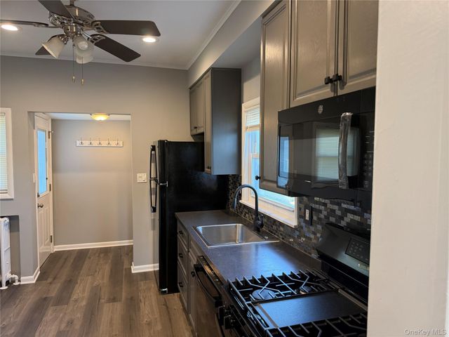 671 Main Street 1, Farmingdale, NY 11735