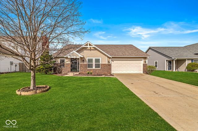6178 N Woodhaven Drive, Mccordsville, IN 46055