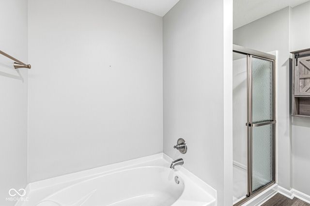 6178 N Woodhaven Drive, Mccordsville, IN 46055