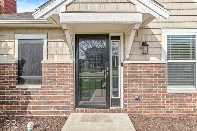 6178 N Woodhaven Drive, Mccordsville, IN 46055