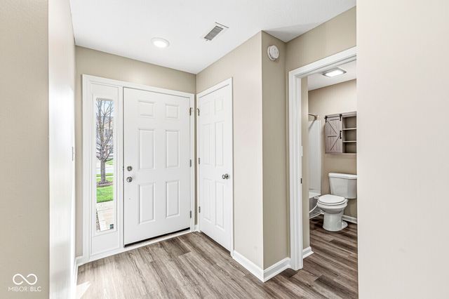 6178 N Woodhaven Drive, Mccordsville, IN 46055