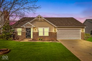 6178 N Woodhaven Drive, Mccordsville, IN 46055
