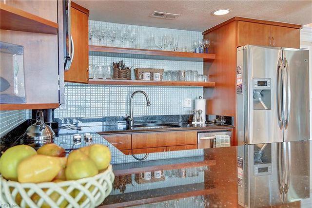 500 Pacific Ave Unit 908, Virginia Beach, VA 23451