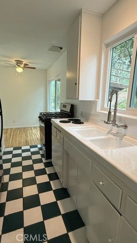 2202 Fair Oak View Terrace 2204, Los Angeles, CA 90039