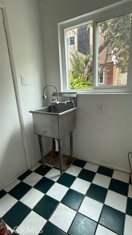 2202 Fair Oak View Terrace 2204, Los Angeles, CA 90039