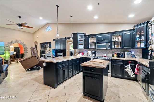 2352 E FLORIAN Circle, Mesa, AZ 85204