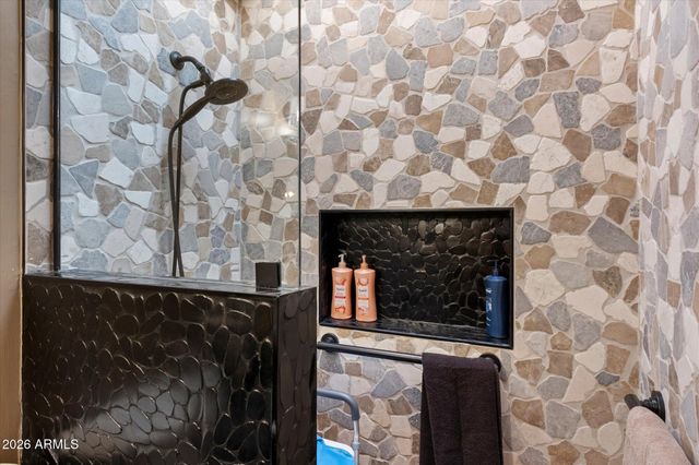 2352 E FLORIAN Circle, Mesa, AZ 85204