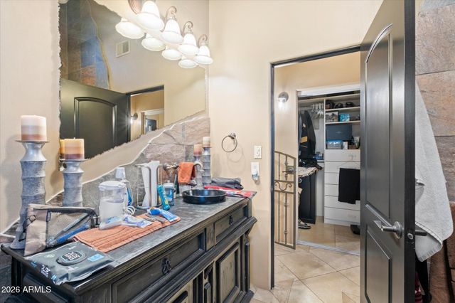 2352 E FLORIAN Circle, Mesa, AZ 85204