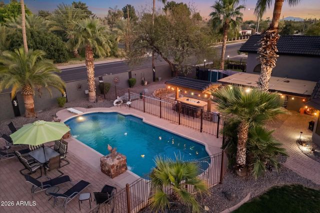 2352 E FLORIAN Circle, Mesa, AZ 85204