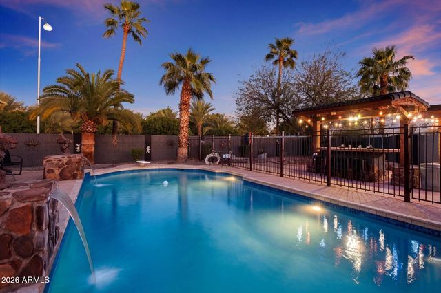 2352 E FLORIAN Circle, Mesa, AZ 85204