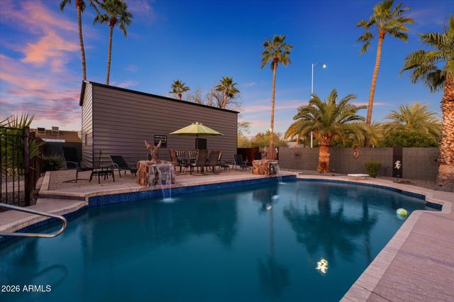 2352 E FLORIAN Circle, Mesa, AZ 85204