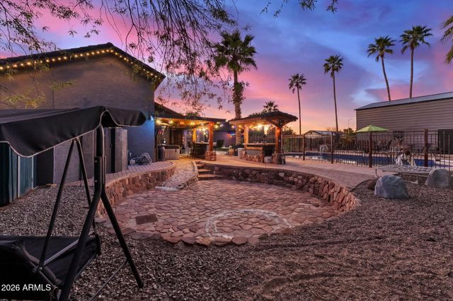 2352 E FLORIAN Circle, Mesa, AZ 85204