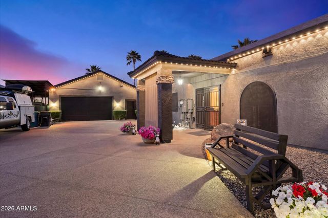 2352 E FLORIAN Circle, Mesa, AZ 85204