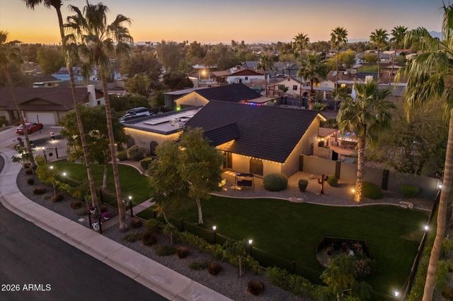 2352 E FLORIAN Circle, Mesa, AZ 85204