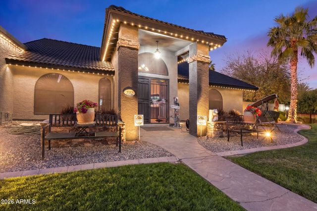 2352 E FLORIAN Circle, Mesa, AZ 85204