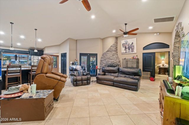 2352 E FLORIAN Circle, Mesa, AZ 85204