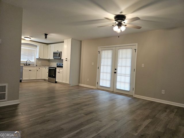 112 Stratford Street, Statesboro, GA 30458