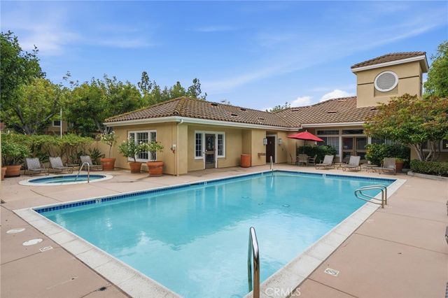 225 Gallery, Tustin, CA 92782