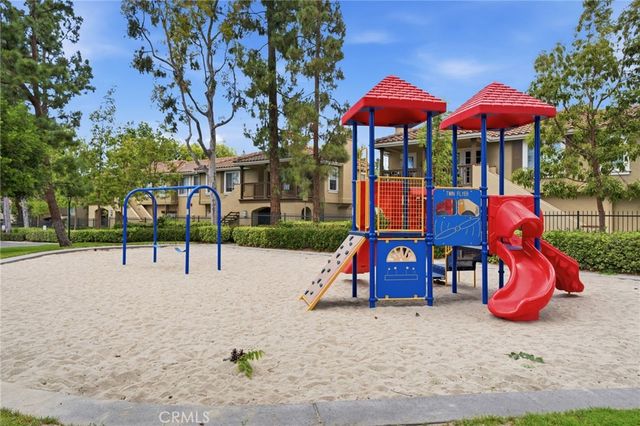 225 Gallery, Tustin, CA 92782