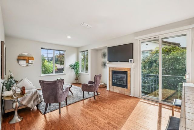 1861 Parkside Dr, Concord, CA 94519