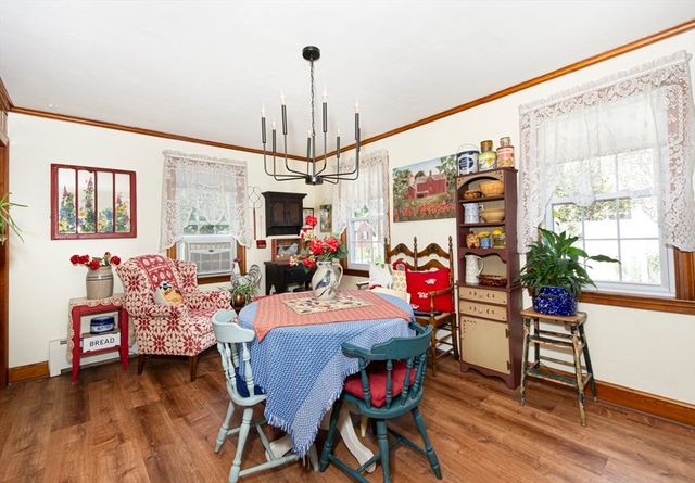 11 Myrtle Rd, Gardner, MA 01440