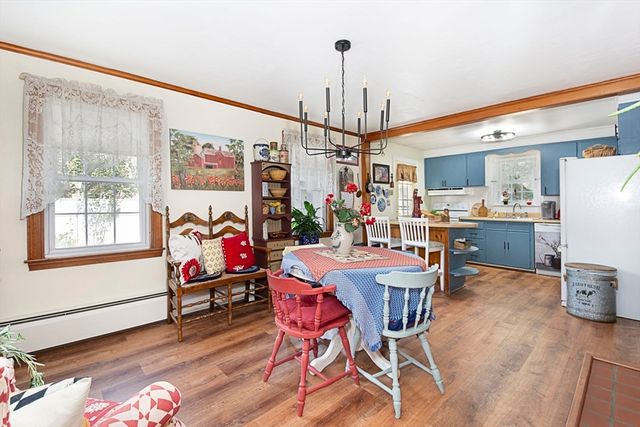 11 Myrtle Rd, Gardner, MA 01440
