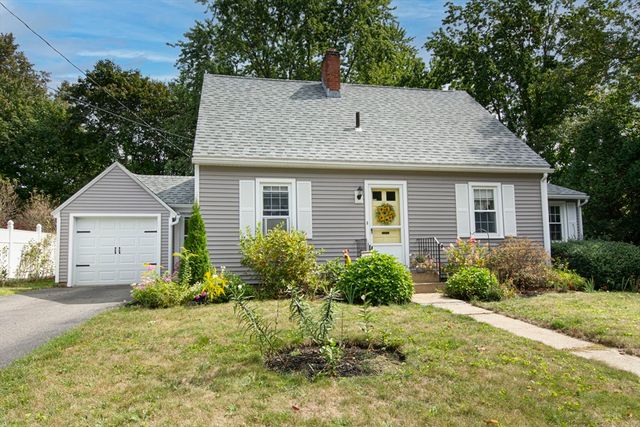 11 Myrtle Rd, Gardner, MA 01440